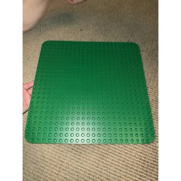 LEGO Duplo Green Base Plate - 15"x15" (24x24 stud) Baseplate - Picture 2 of 2